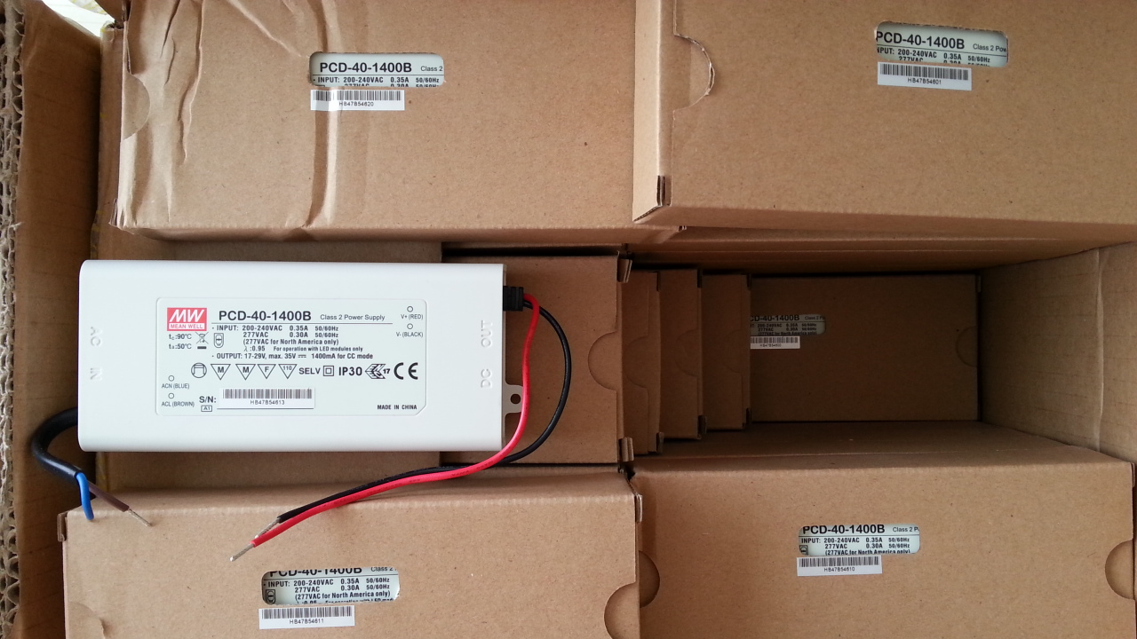 Meanwell_PCD_40_1400B_with_dimming_function_power_supply_LED_driver