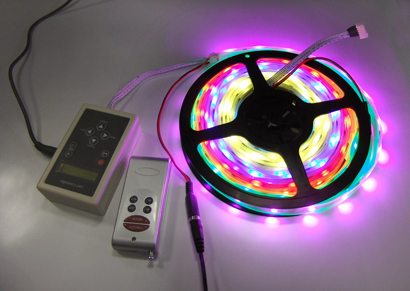 waterproof_intelligent_IC_LED_light_strip_with_94_color_change_IR_remote_controller_and_adapter